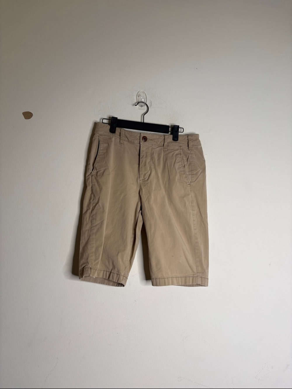 Hollister Men's Beige Flat-Front Shorts